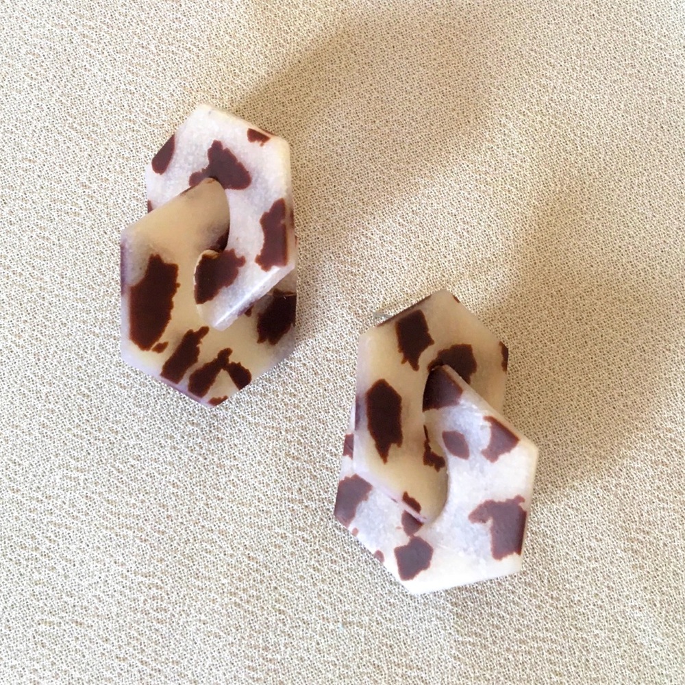 ⊹Blonde Tortoise Shell Earrings⊹